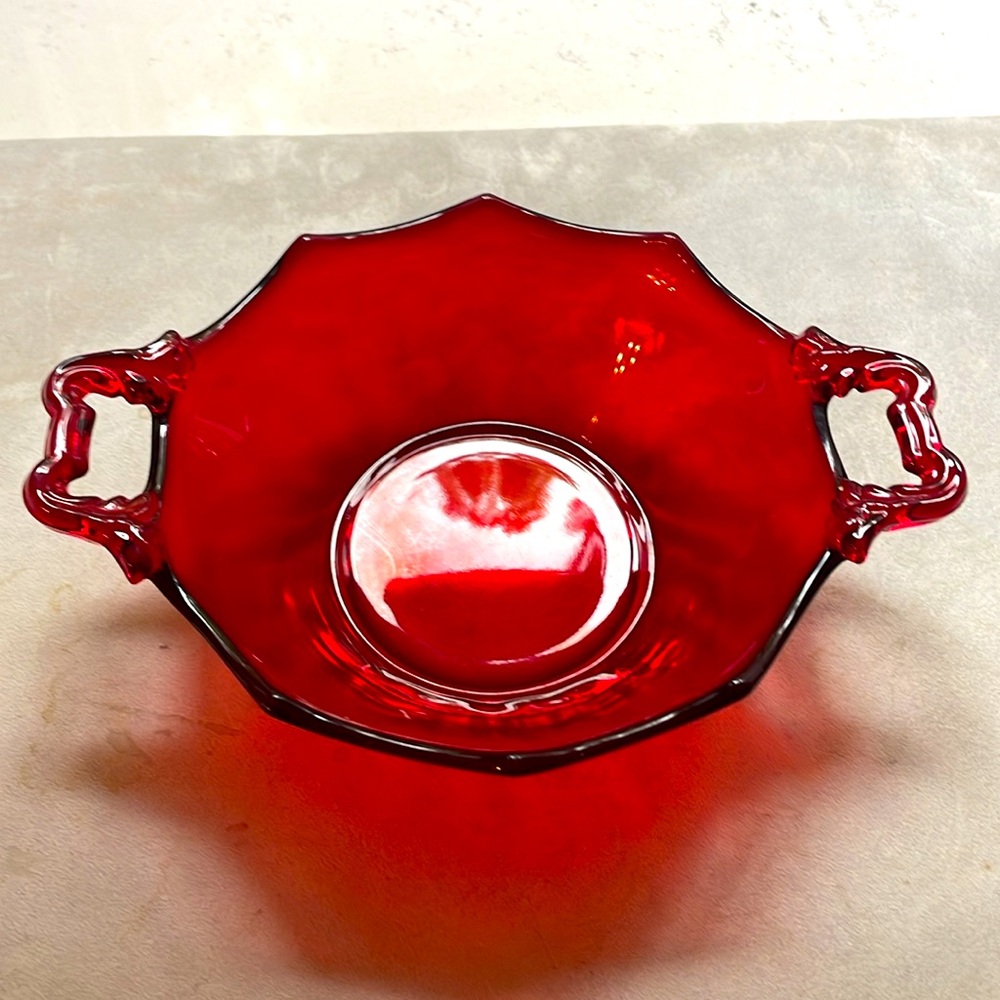 Royal Ruby Red Carmen Cambridge Glass Company Decagon Handled Bowl Vintage EUC